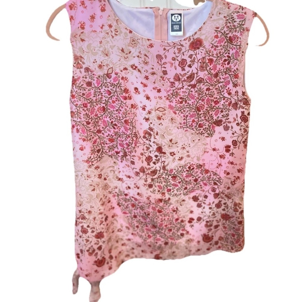 Here And There by C&A Pink Floral Sleeveless Blouse Zipper Back Side Hem Tie XS